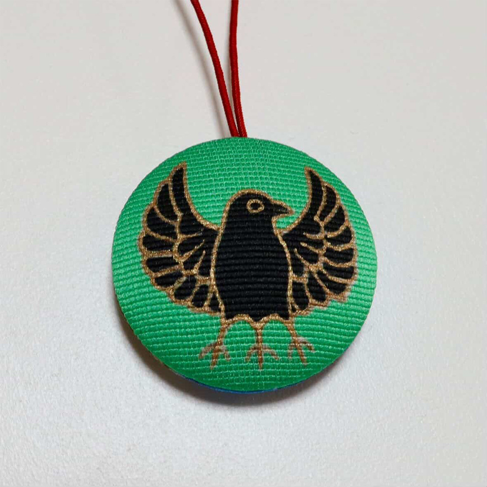 some-pri ラッキーチャーム「八咫烏」エメラルド